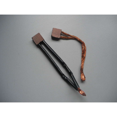 5828-56  JEU DE CHARBON