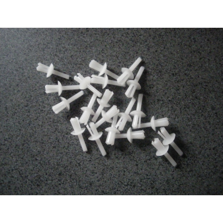  RIVET PLASTIQUE