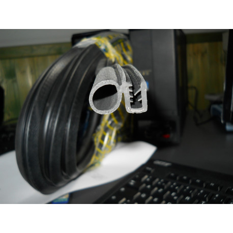 JOINT DE PORTE SUR MONTANT